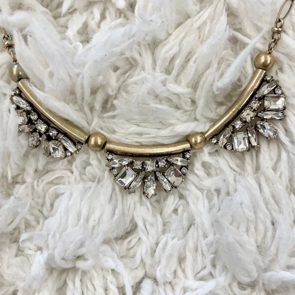 Banana Republic Statement Necklace✨